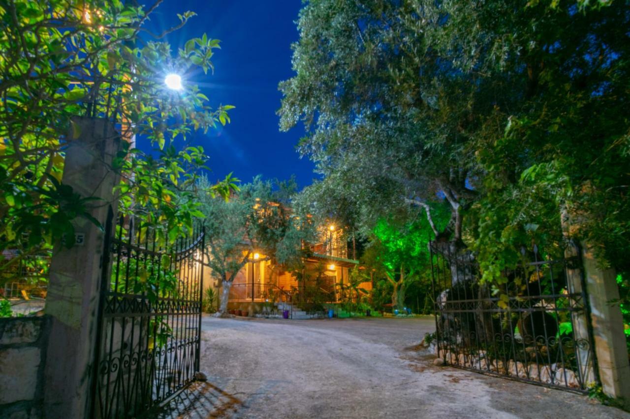 Studios Anna Keri Exterior photo